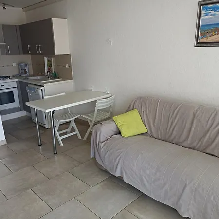 Apartment Et Jardin Fréjus